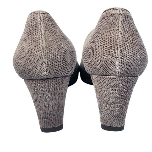 STUART WEITZMAN The Tube Textured Brown Napa Gold Buckle Square Toe Pumps Sz 7.5 - Picture 10 of 16